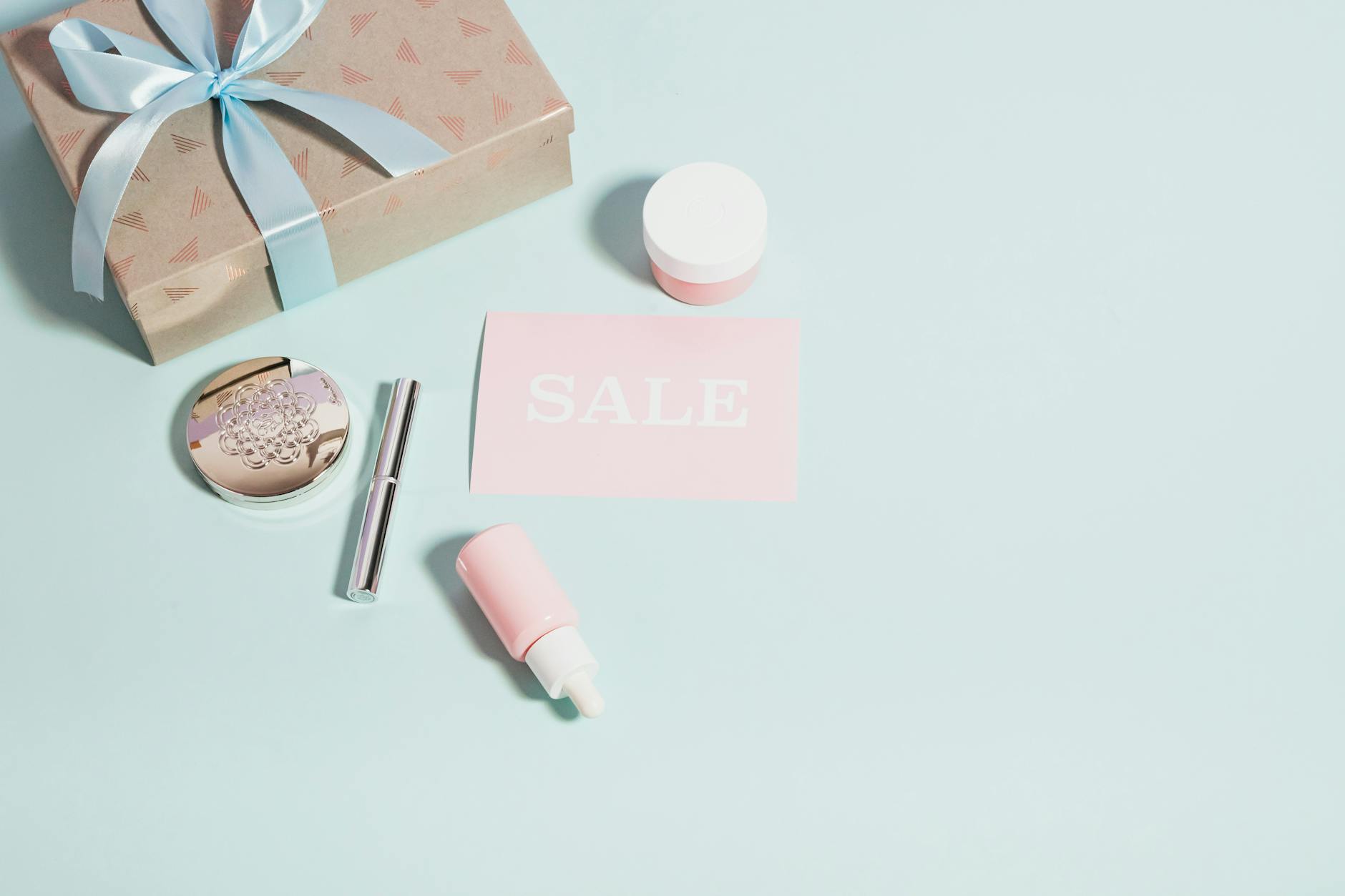 Makeup gift set products arranged for a shopping guide
